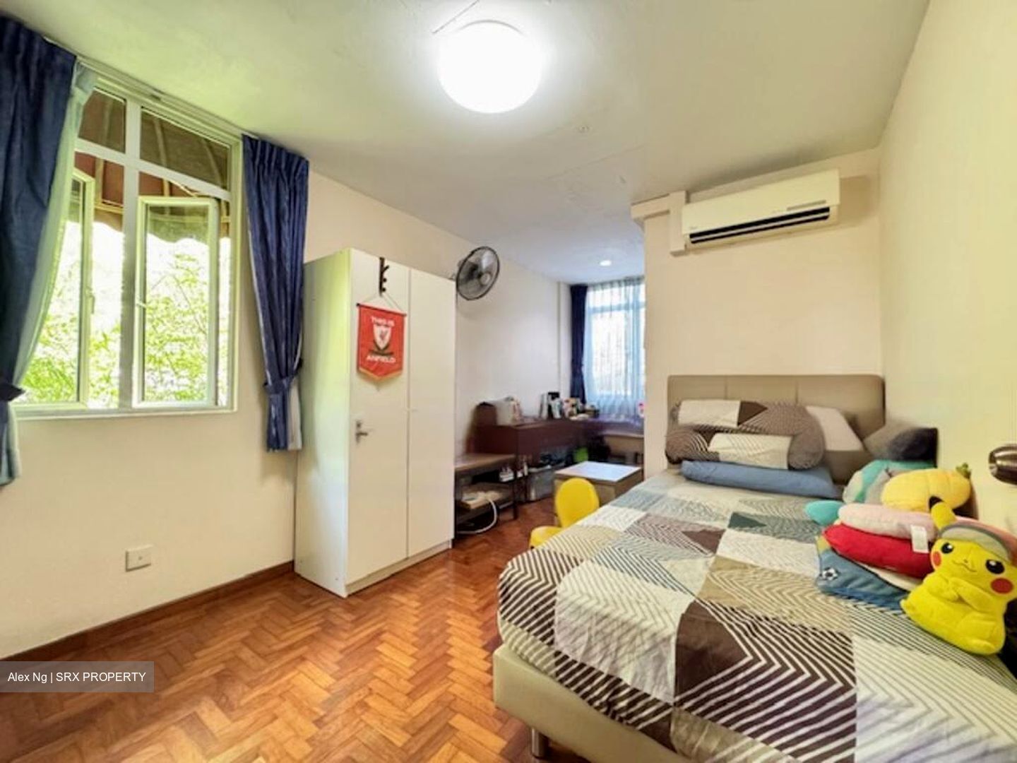 Flora Road (D17), Terrace #451870661